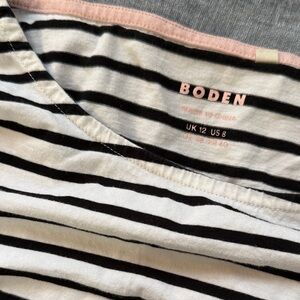 Boden Black and White Striped long sleeve Tee size 8 100% cotton